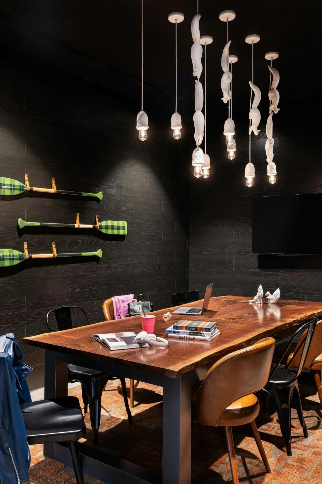 Готель Moxy Springfield Downtown Екстер'єр фото