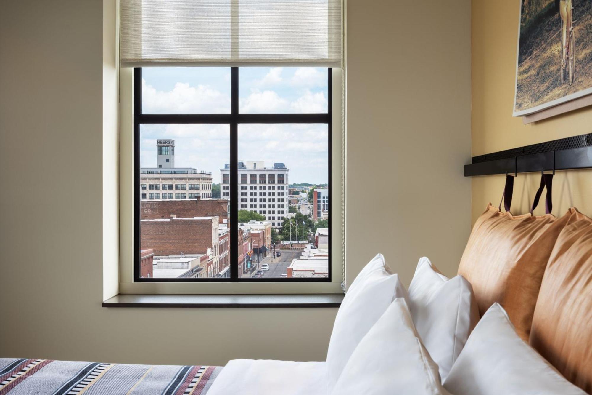 Готель Moxy Springfield Downtown Екстер'єр фото