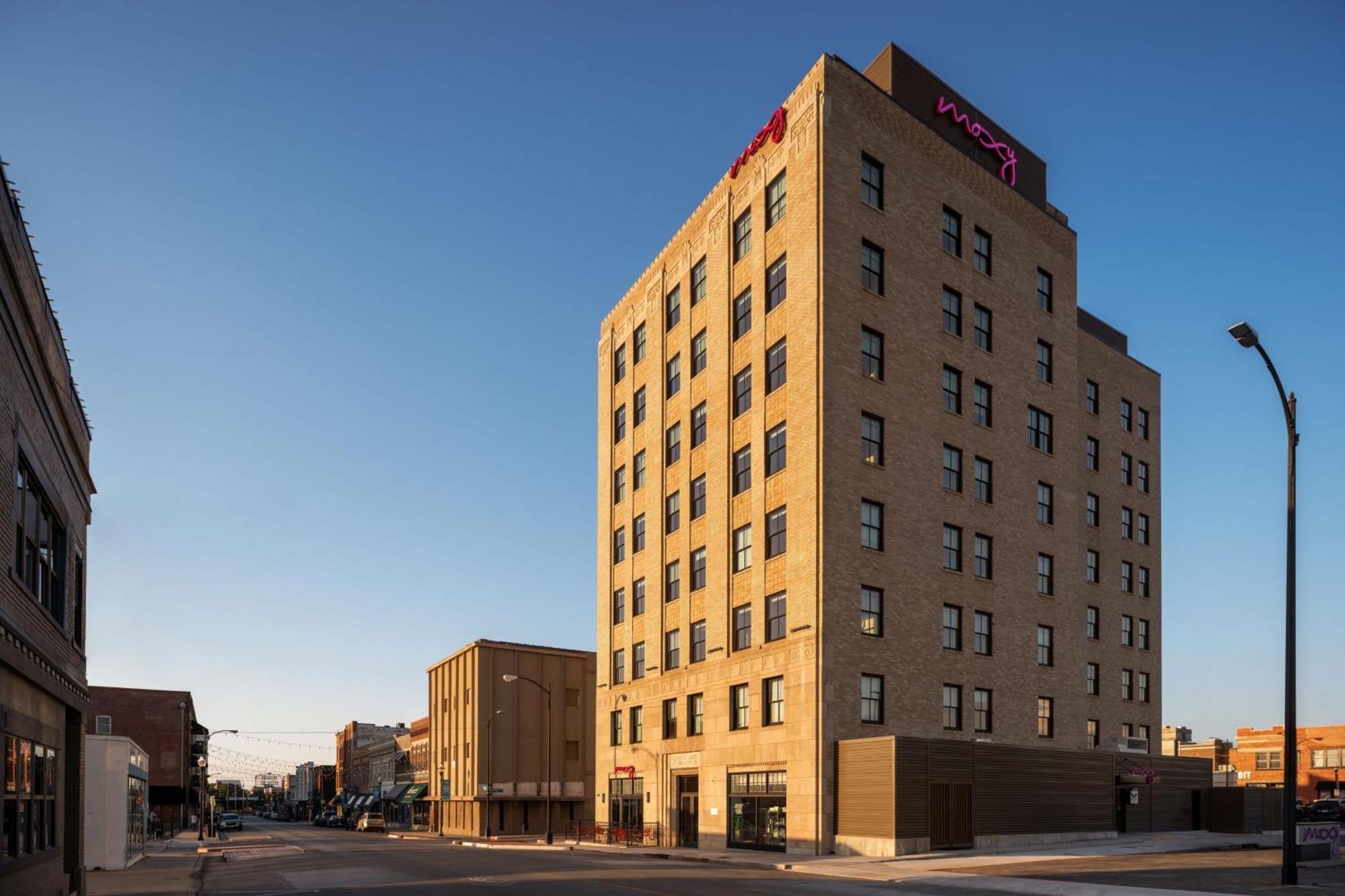 Готель Moxy Springfield Downtown Екстер'єр фото