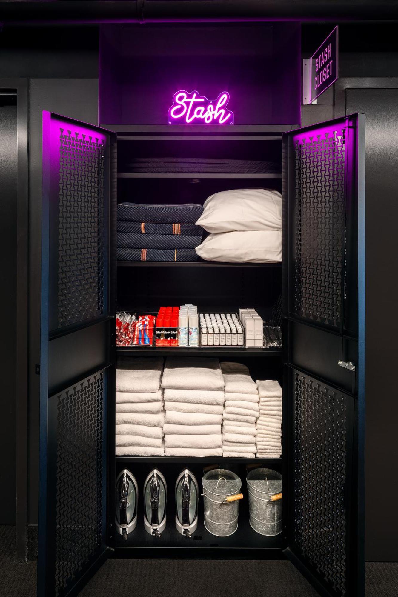 Готель Moxy Springfield Downtown Екстер'єр фото