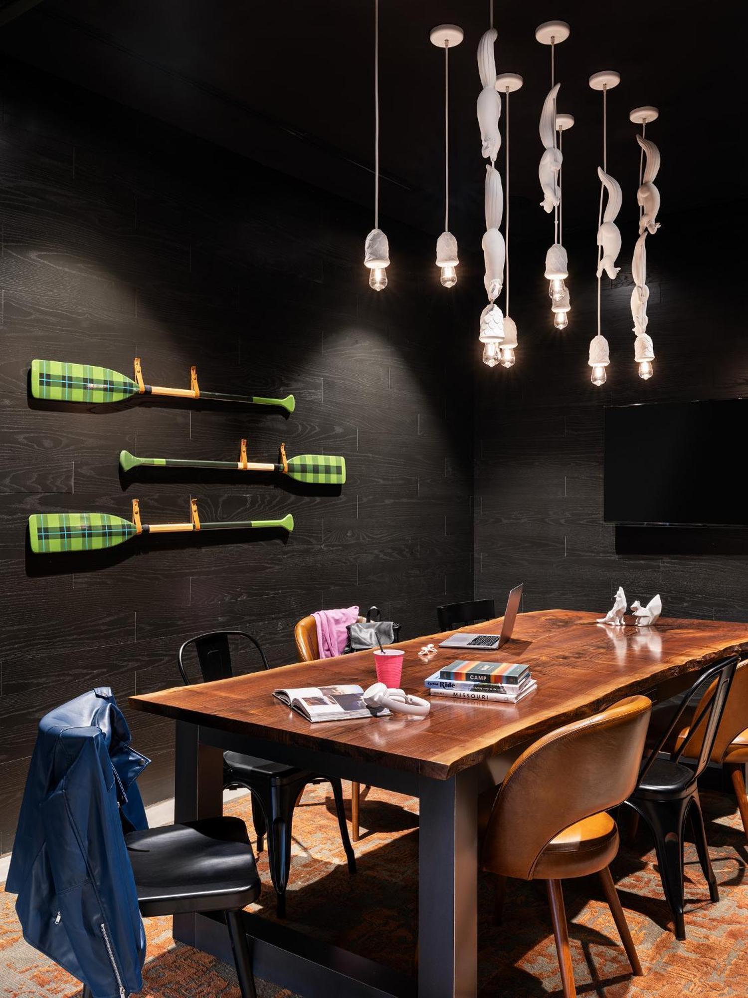 Готель Moxy Springfield Downtown Екстер'єр фото
